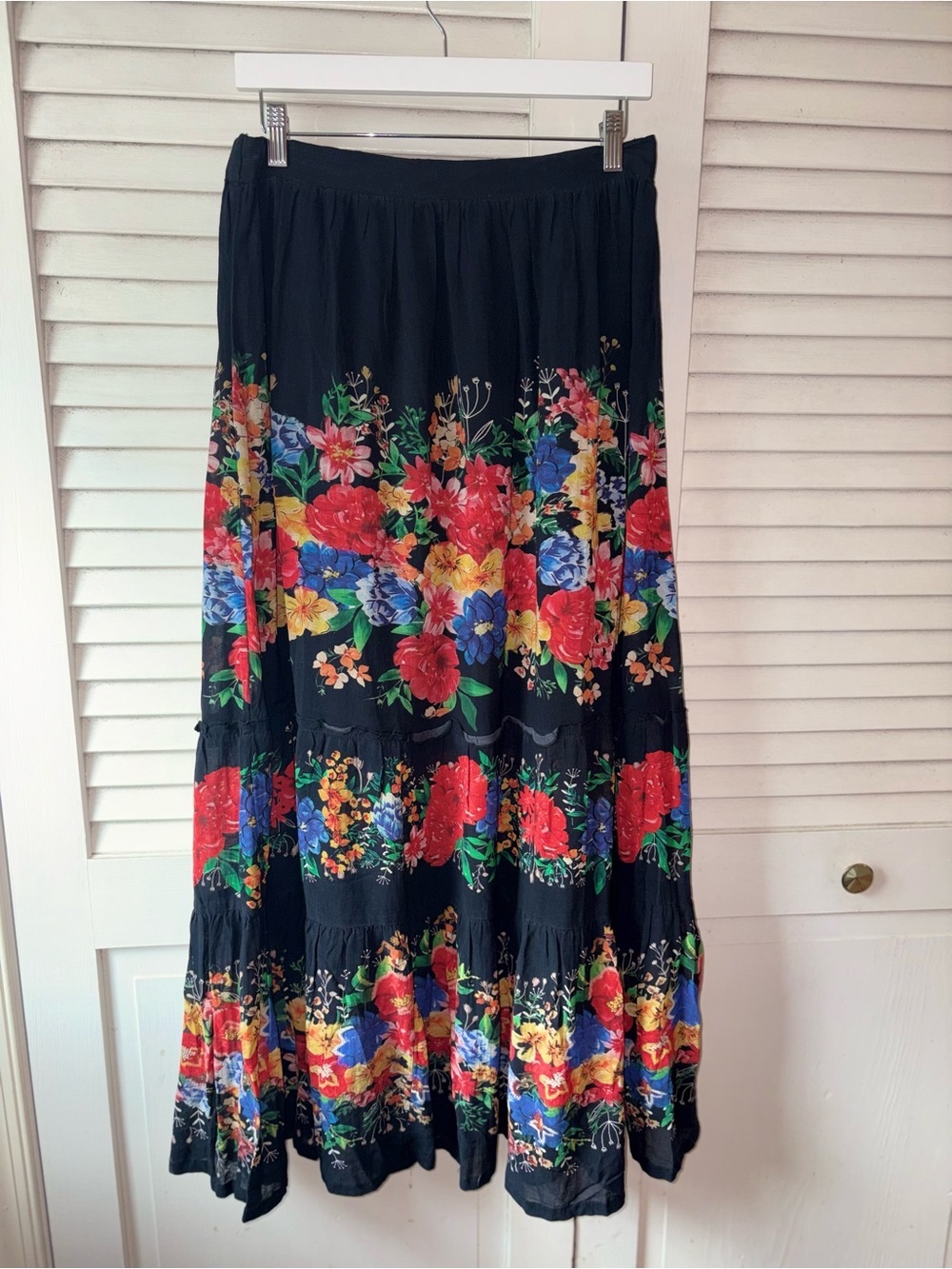 NWT Natural Life Irina Maxi Skirt Painted Garden Red Roses Boho Tiered Floral M - Picture 2 of 5